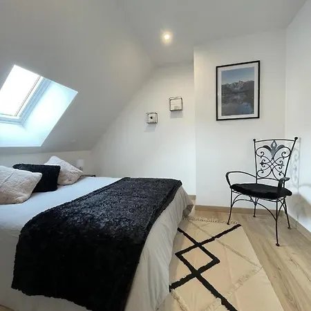 Chaleur Moderne Des Pyrenees