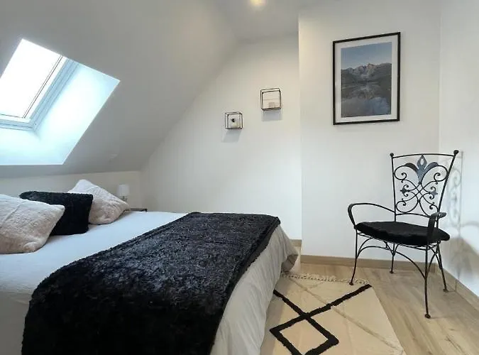 Chaleur Moderne Des Pyrenees